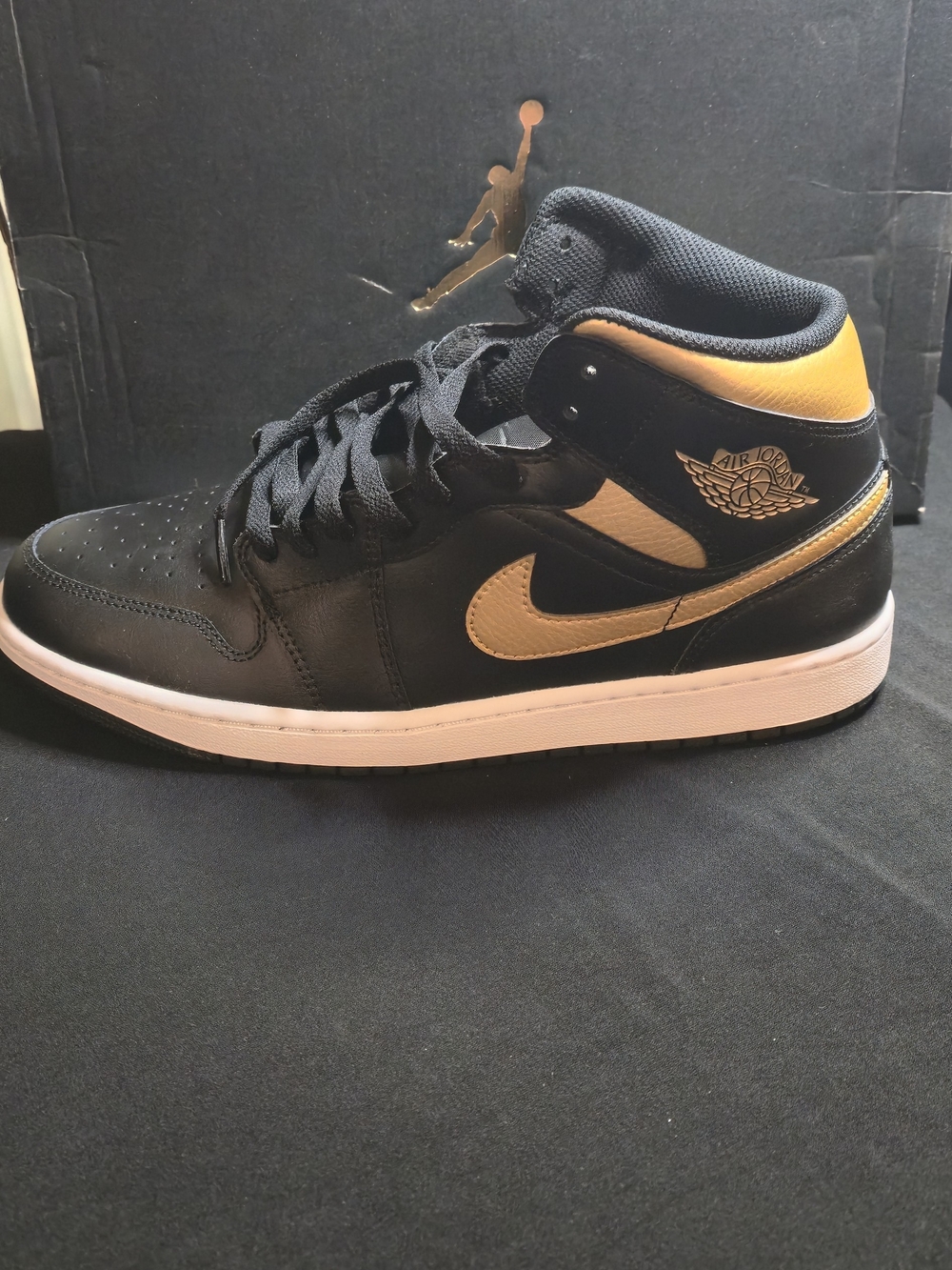 Nike Air Jordan 1